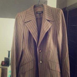 Escada Blazer.